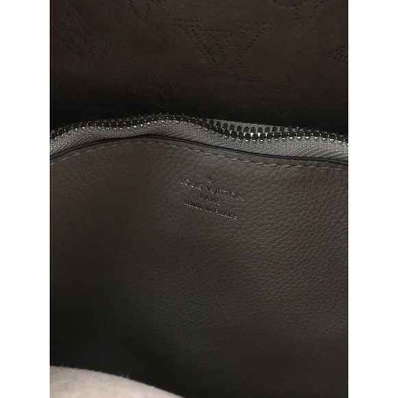 Louis Vuitton Muria Mahina Leather Handbag - Picture 5 of 6